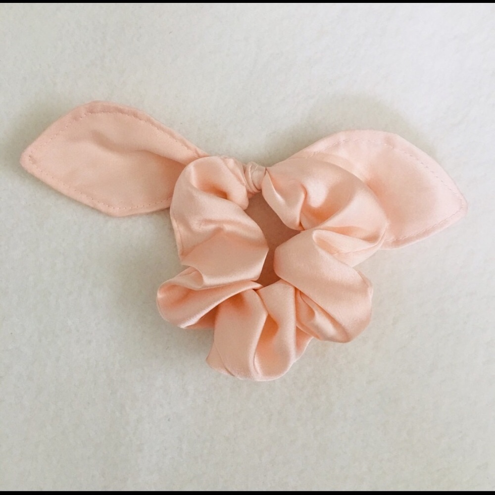 ♻️Upcycled Eco-Friendly Scrunchie♻️